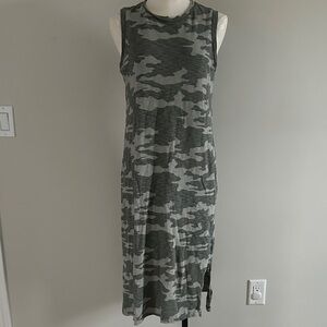 Universal Thread Olive Green Camo Sleeveless Midi Dress